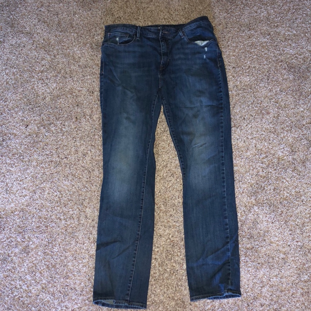Women’s Levi Jeans size 33